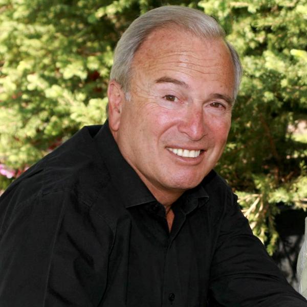 Ken Auletta headshot