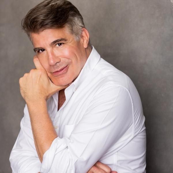 Bryan Batt Headshot