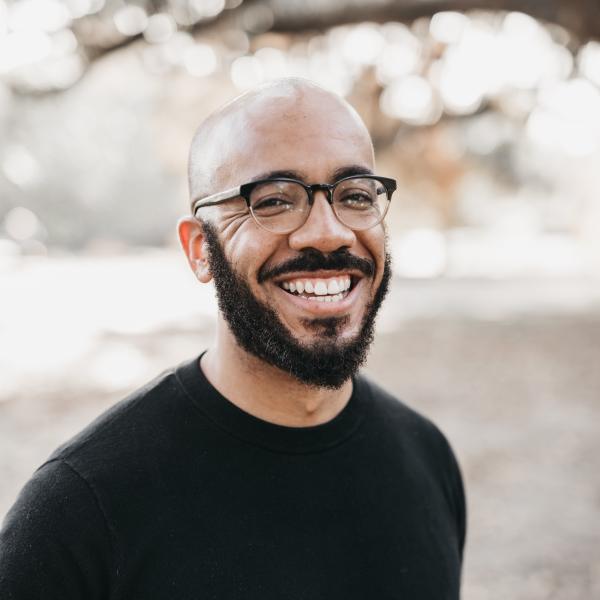 Clint Smith Headshot