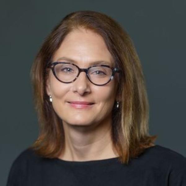 Jennifer Avegno Headshot