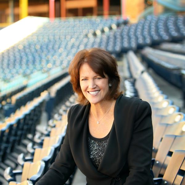 Christine Brennan Headshot