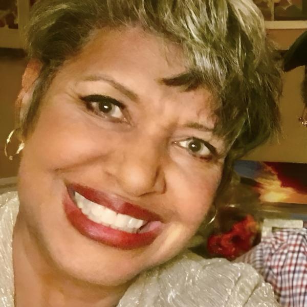 Sally Ann Roberts headshot